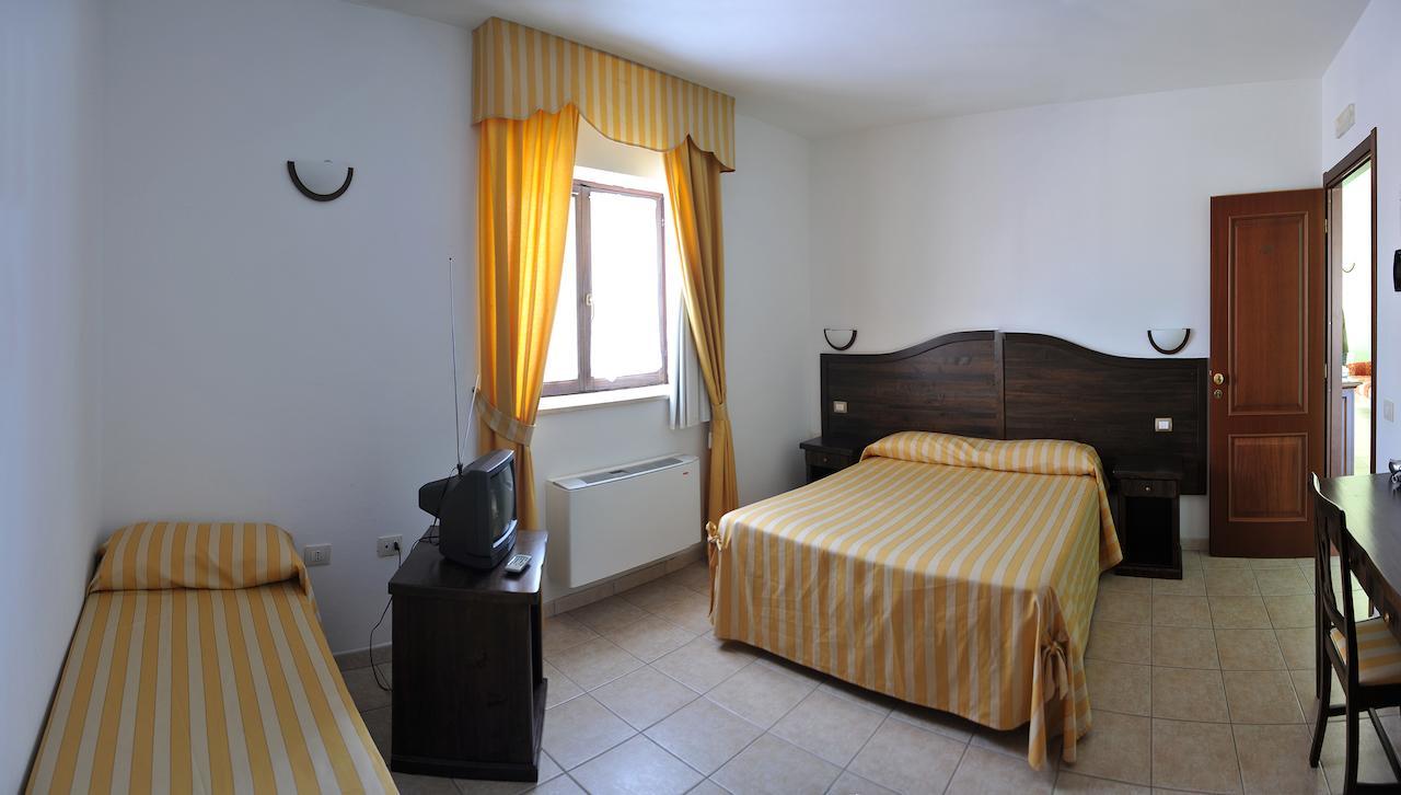 Hotel Pietrapanna Calvello Værelse billede